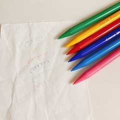 カラーペンシル6色入りの画像