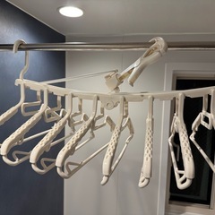 スリット付8連ハンガー 折りたたみ可の画像