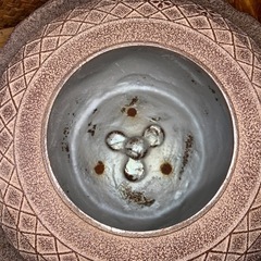 配送可能【茶道具】人間国宝 釜師 佐藤浄清 作 桜川地紋 透木釜 共箱・在銘 釜環・透木・銅蓋付 鉄釜 茶釜 風炉釜 骨董 良品の画像