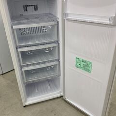 ★ジャングルジャングル石川金沢店★ 三菱 冷凍庫 MF-U12H-W 121L 2022年製 動作確認／クリーニング済みの画像