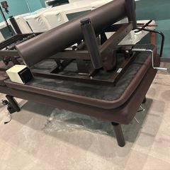 エステ　業務用　2台　ベッドの画像