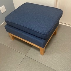 受け渡し予定者決まりました。本日限定　ニトリのソファ（一部汚れあり）の画像