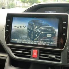 ヴォクシー燃費の良いハイブリット2018年12月登録車5万3千㎞　デカナビ　トヨタ点検整備記録簿の画像