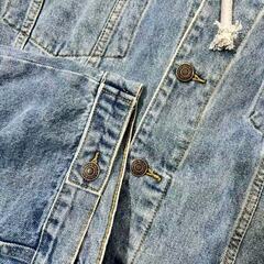 VetementsとLevi'sのコラボレーション2017年春夏コレクション デニムフーディジャケットの画像