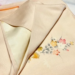 お着物、上品なオレンジ系、生け花系柄の画像