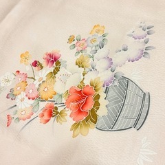お着物、上品なオレンジ系、生け花系柄の画像