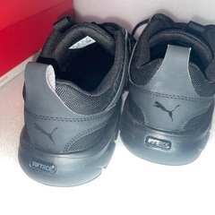 PUMAスニーカーの画像