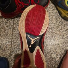  Jordan バスケットシューズ 黒/赤 ハイカットの画像