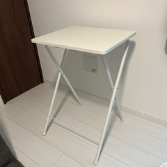 IKEA サイドテーブルの画像