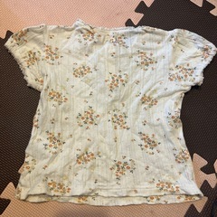 110サイズ　半袖カットソー　の画像