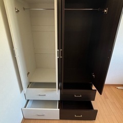 ニトリ　クローゼット２本の画像