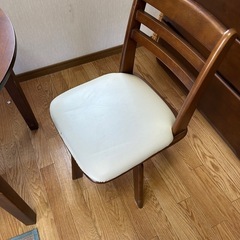 丸〜るいテーブルとイス❣️の画像