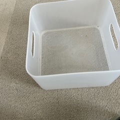 【もらって下さい】　瓶と入れ物の画像