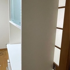 食器棚の画像