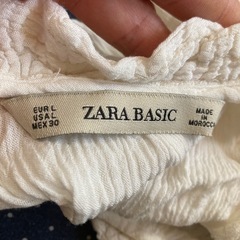 ZARA  トップスの画像