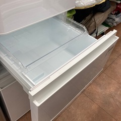 11/18 値下げ🧊TOSHIBA 東芝🧊2022年式🧊326L冷蔵庫🧊自動製氷🧊3段冷凍室🧊ホワイト🧊GR-T33SC🧊6754の画像