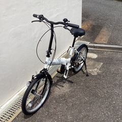 🚲春日市🚲折りたたみ自転車🚲20インチ🚲Trisc ina🚲新品🚲6段ギア付き🚲白色🚲GG5C32348🚲No293の画像