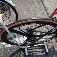 通販のロードバイクみたいなパンサーの画像