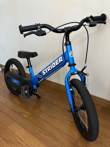 美品 STRIDER 14X ストライダー COLOR BLUE スタンド付き 極美品☆STRIDER ストライダー 14X ブルー スタンド付き ストライダー