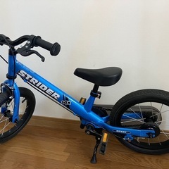 【美品】STRIDER 14x ストライダー ブルー 14インチ 14X 子供用（スタンド付き）の画像