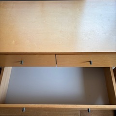 無印良品の木製4段チェストメープル突板幅873x奥行き420x高さ830mm程度の画像
