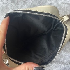 【美品・激安】ショルダーバッグ　ホワイトの画像