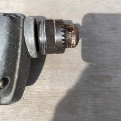 マキタ　電気ドリル シルバー　の画像