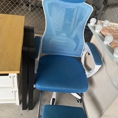 ゲーミングチェア 机セット 綺麗ですの画像