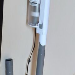 ほぼ未使用 ツ吸い込み強い掃除機 スティック型クリーナー  ハンディクリーナー (紙パック要らないタイプ)の画像