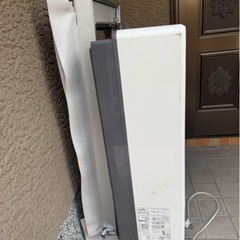 窓用エアコン ホワイト　KAW-1902 2020年製の画像
