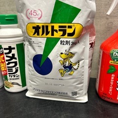 オルトラン 殺虫剤 ベニカx キンチョール 花工場 ナメ退治　の画像