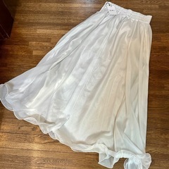 2着　ホワイト　スカート　未使用　タグ付きの画像