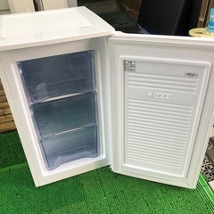2020年製　アイリスオーヤマ　冷凍庫　60L  IUSD-6A-W  RZの画像