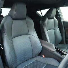 💎高級感のある革張りｼｰﾄ💎 《ﾄﾖﾀ C-HR》の画像