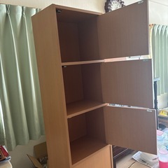 5段の木製棚の画像