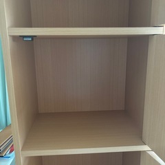 5段の木製棚の画像