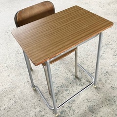 昭和レトロ　学校机・椅子セットの画像