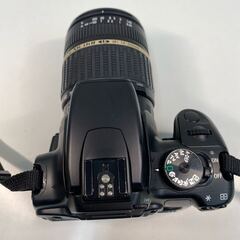 今だ人気の Canon Eos Kiss DX 　画像センサーの大きさは画質の素晴らしさを生み出します。プロ使用okのカメラです。の画像