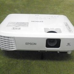 エプソン ビジネスプロジェクター EB-E01 3LCD搭載 3300lm/XG 自立式スクリーン付き  西岡店の画像