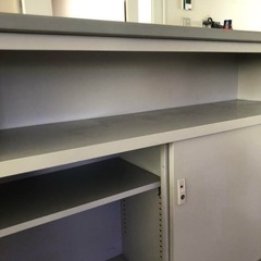 業務用　オフィスカウンター　書庫　キャビネ　鍵なしの画像