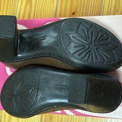 【未使用】オパナンケン牛革パンプス　サイズ34の画像