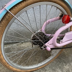 LEDオートライト付き　鍵付き　マスターキー付き　女の子　自転車　20インチ　ピンクの画像