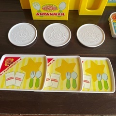 アンパンマン おみせいっぱい ピカピカ光る アンパンマン フードコートの画像