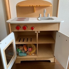 木のおもちゃキッチンセットの画像