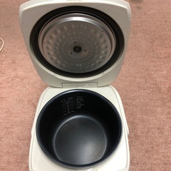 2020年製　タイガー　マイコン　炊飯器　5.5合炊　JBH-G102の画像