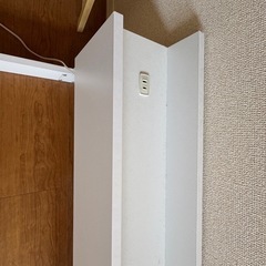 クイーンサイズ ベッドフレームの画像