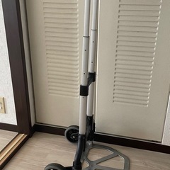 折りたたみ式　キャリーカートの画像