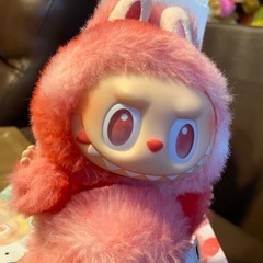 ラブブ　正規品　ポップマート　 赤色の画像