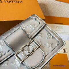 Louis Vuitton dauphine モノグラム チェーン ウォレットの画像