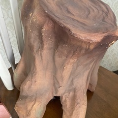 切り株の飾り　椅子？　オブジェの画像